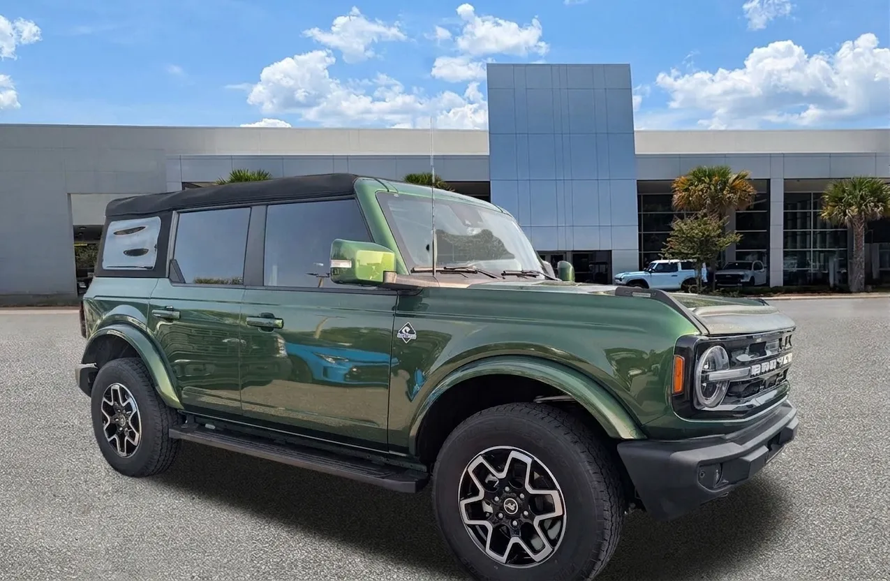 2024 Ford Bronco Outer Banks