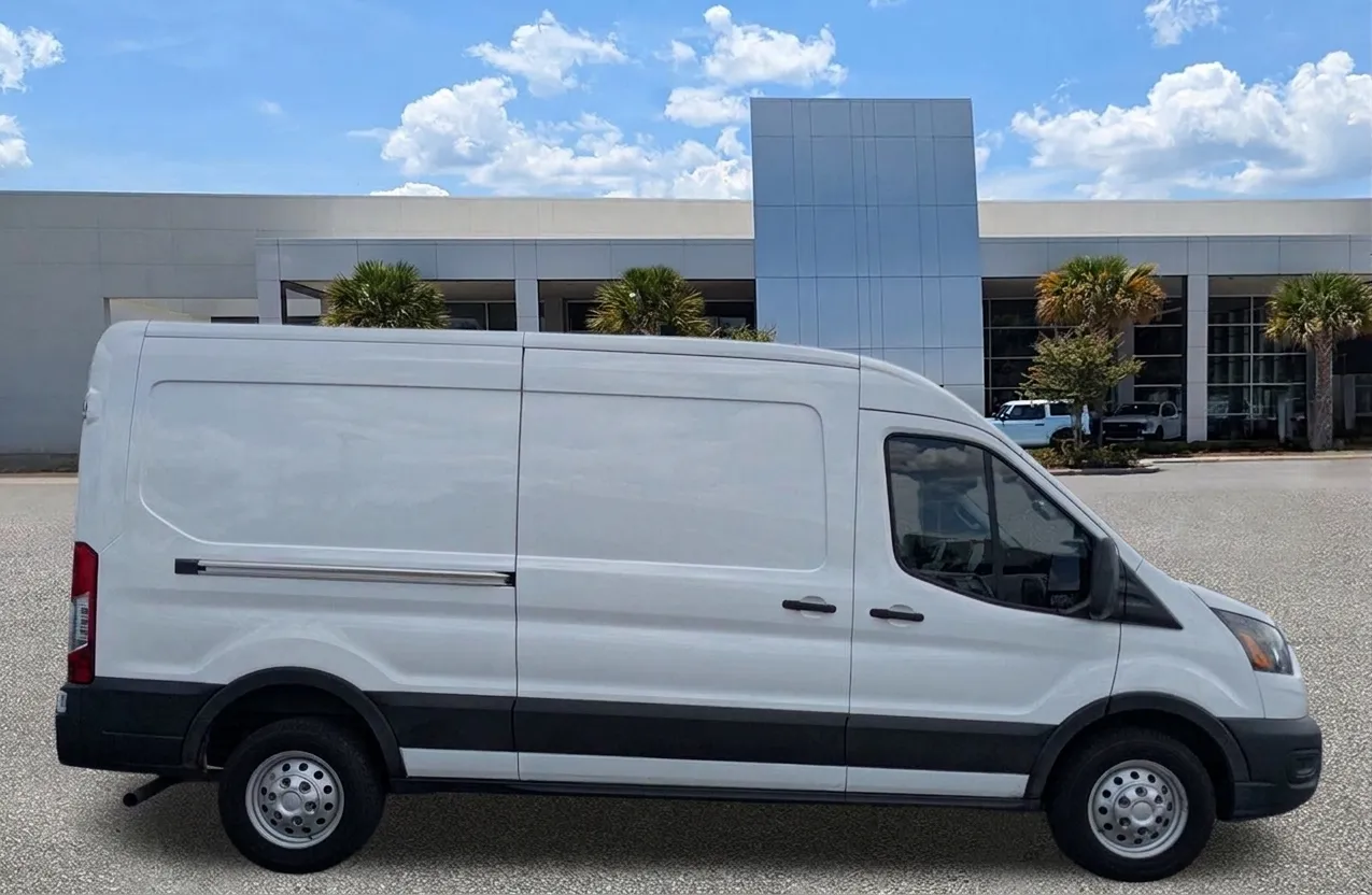 2023 Ford Transit-250