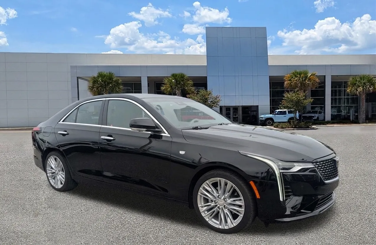 2022 Cadillac CT4